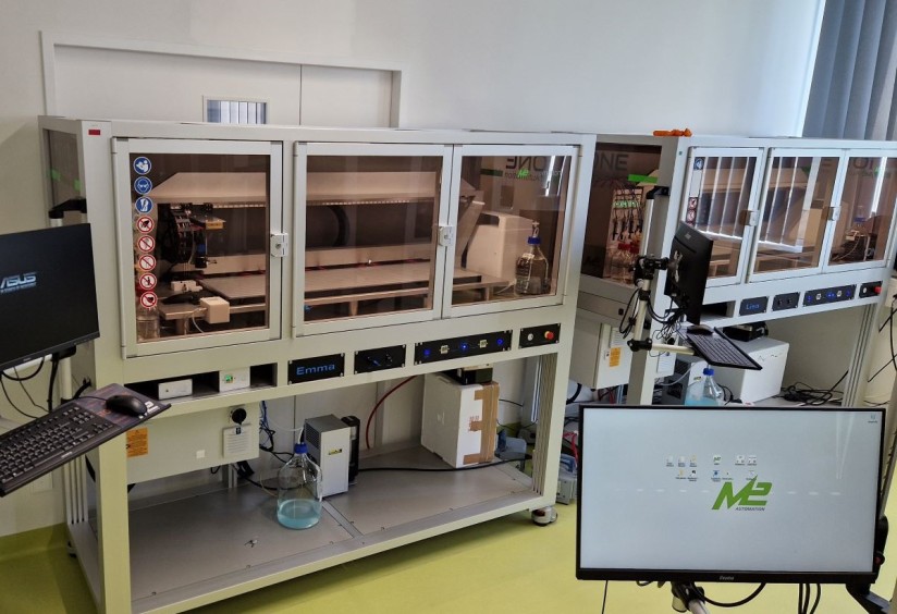 Emma - One of eight iONE systems from M2-Automation installed at the facilities of Macro Array Diagnostics (MADx) in Vienna, supporting high-precision liquid handling in diagnostic applications.