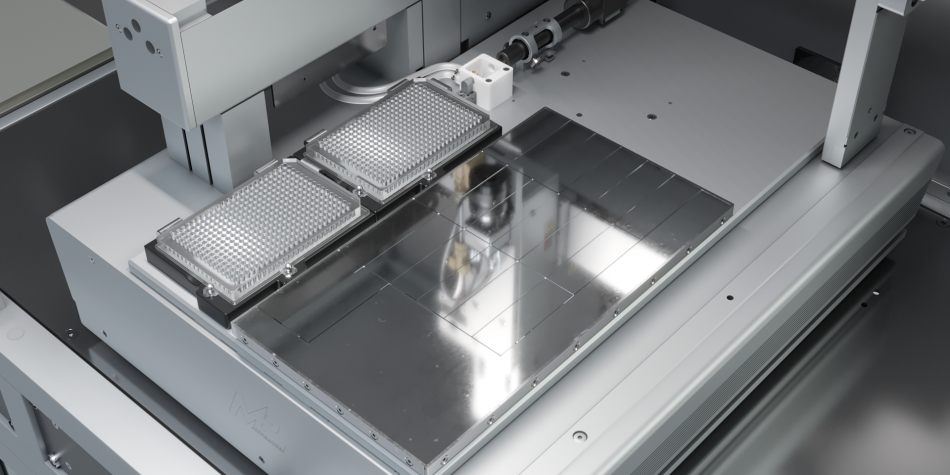 iTWO Microarray Printer view inside to show the big planar target holder and the 2 source MTPs in detail